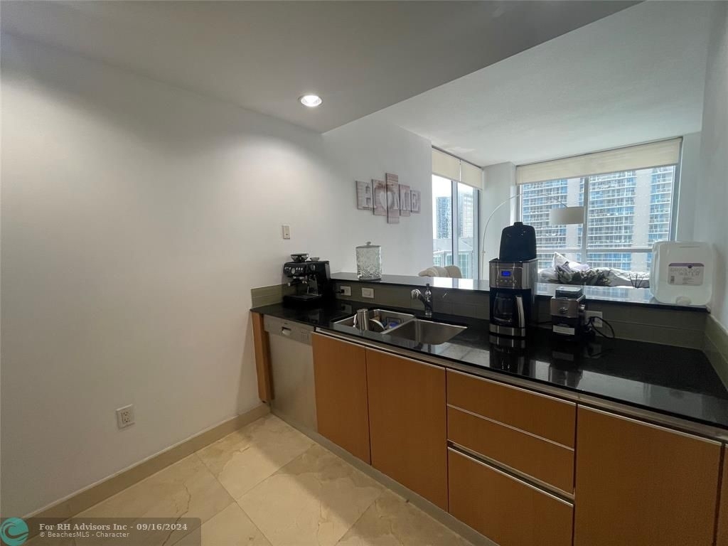 1060 Brickell Ave - Photo 10