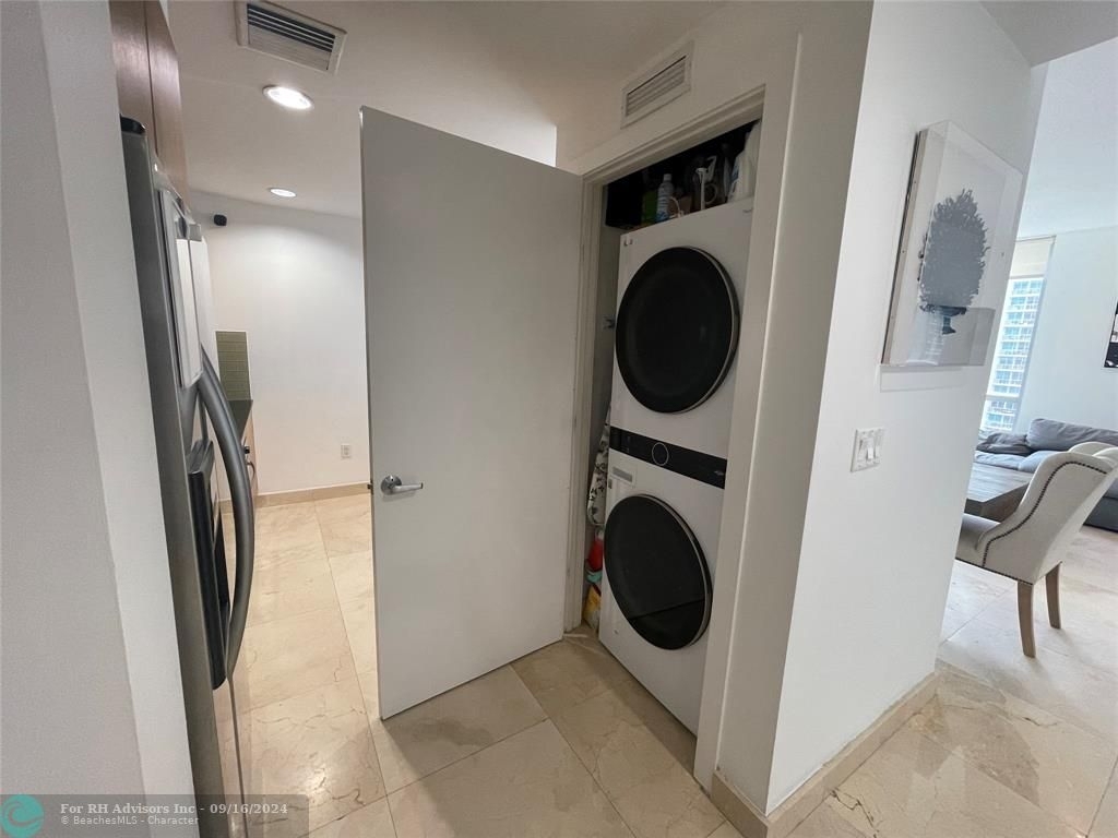 1060 Brickell Ave - Photo 12