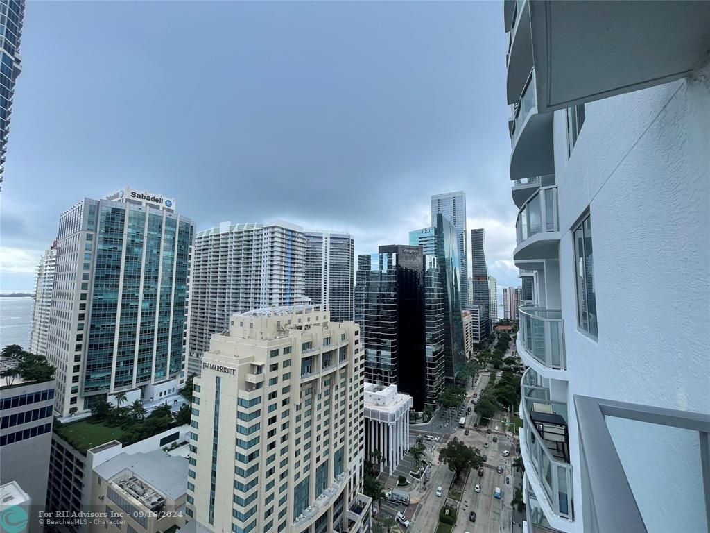 1060 Brickell Ave - Photo 32