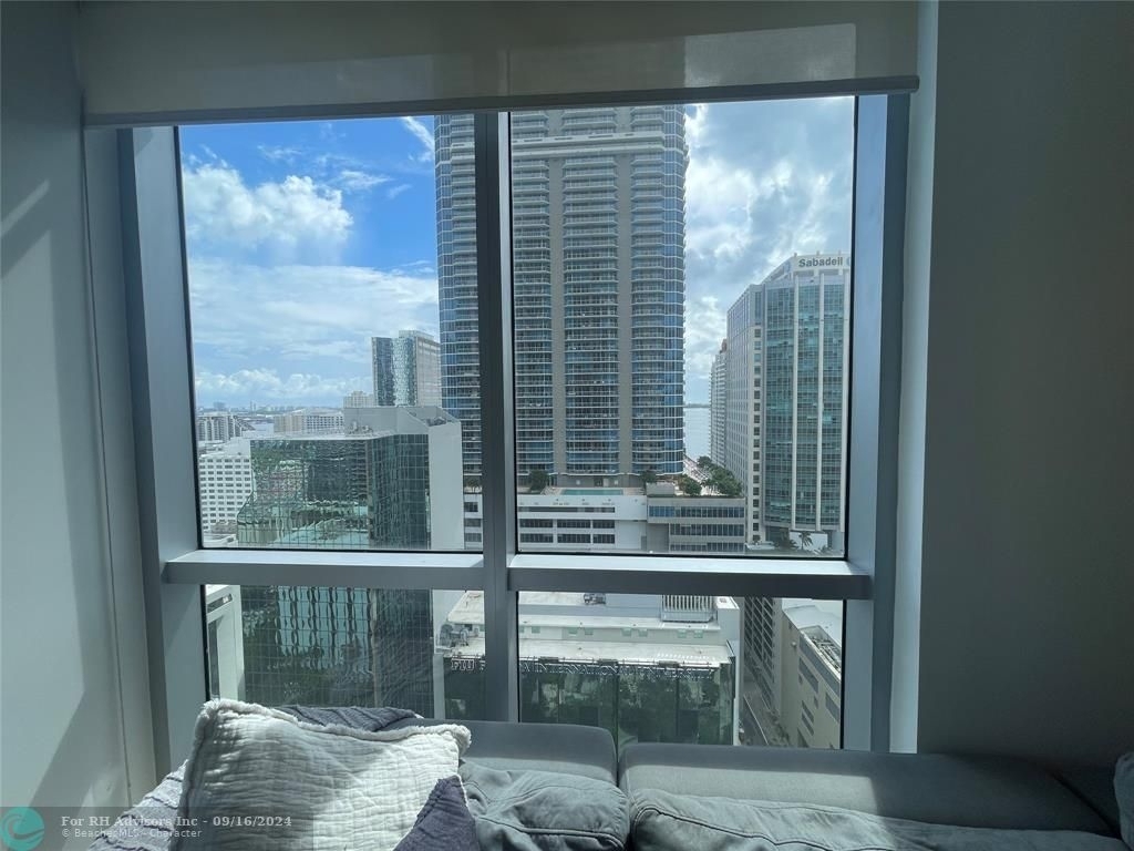 1060 Brickell Ave - Photo 17