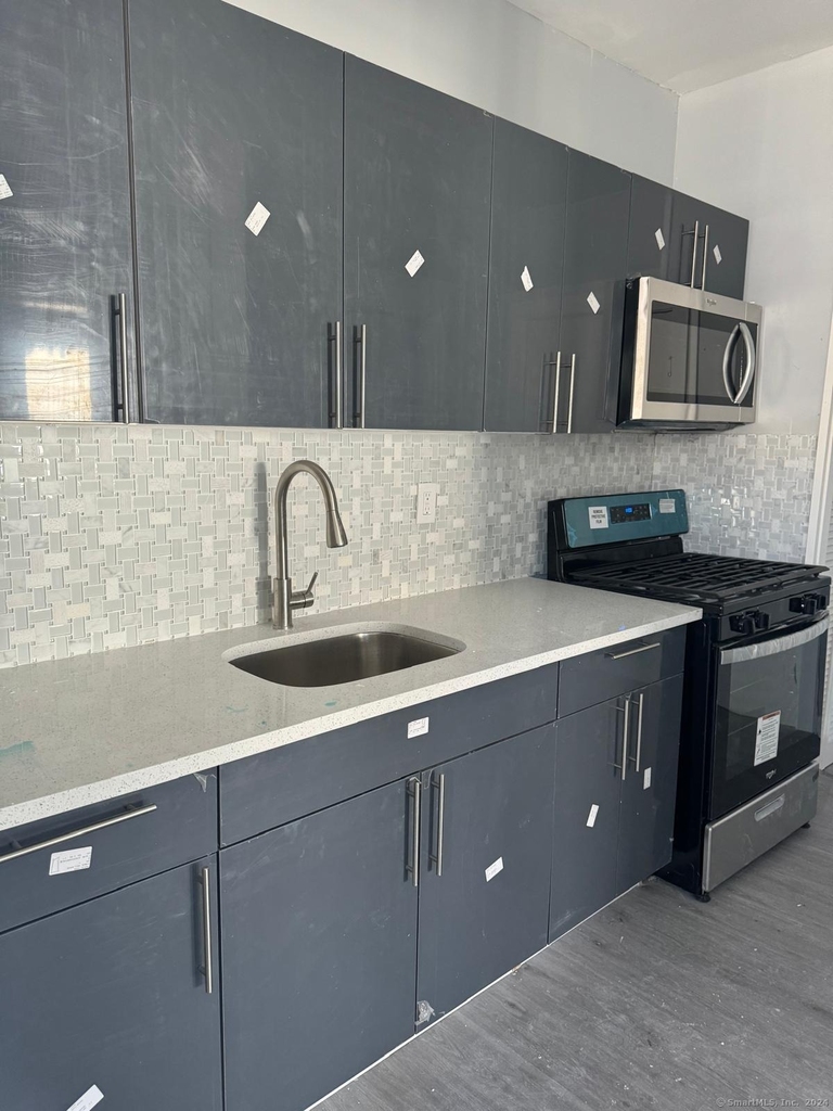 2336 Barnum Avenue - Photo 8