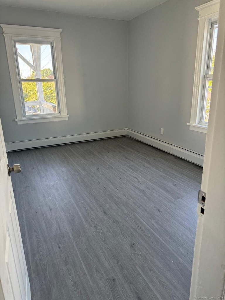 2336 Barnum Avenue - Photo 11