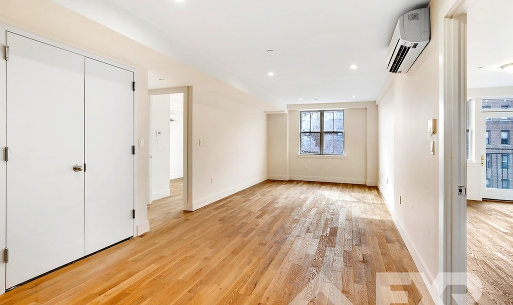 1543 East 19th Street - Photo 4