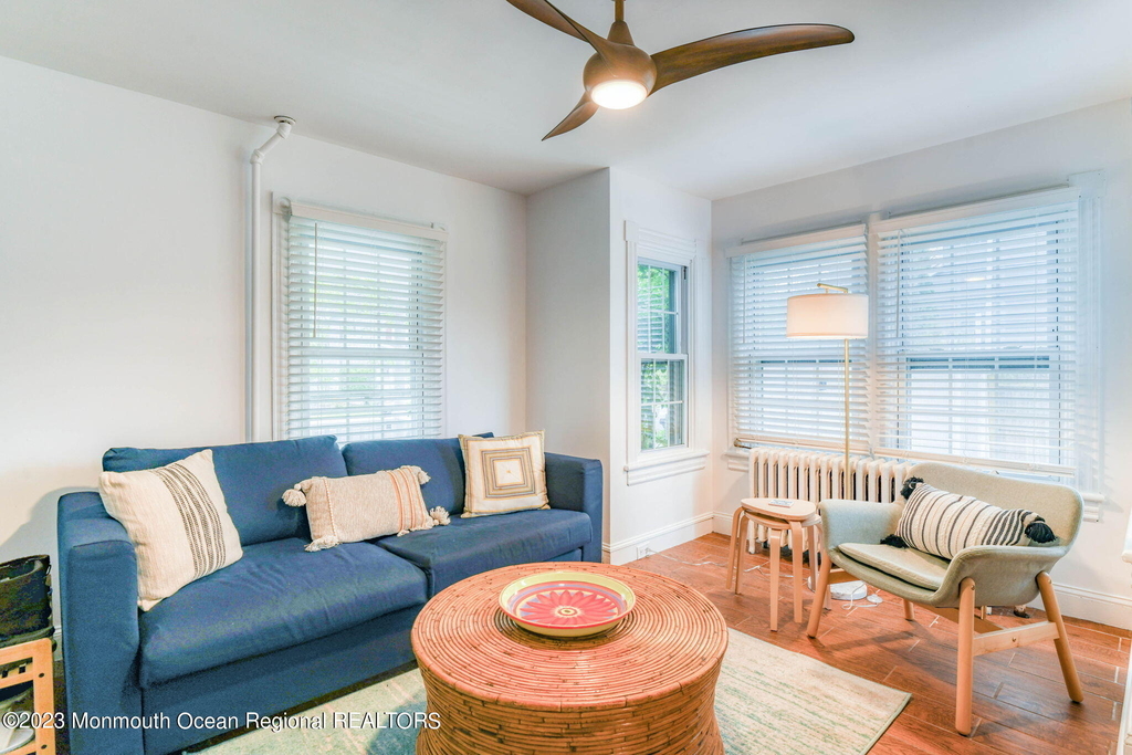 819 Dunlewy Street - Photo 9
