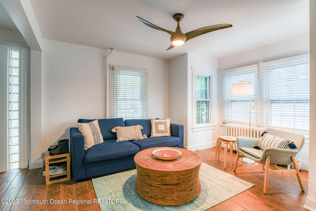 819 Dunlewy Street - Photo 5