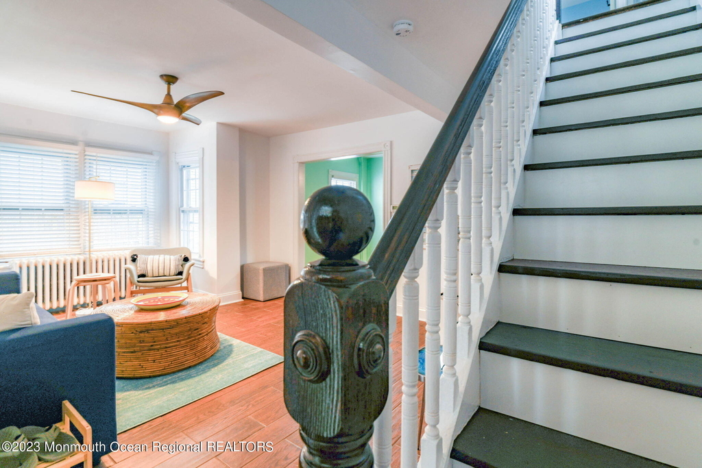 819 Dunlewy Street - Photo 8
