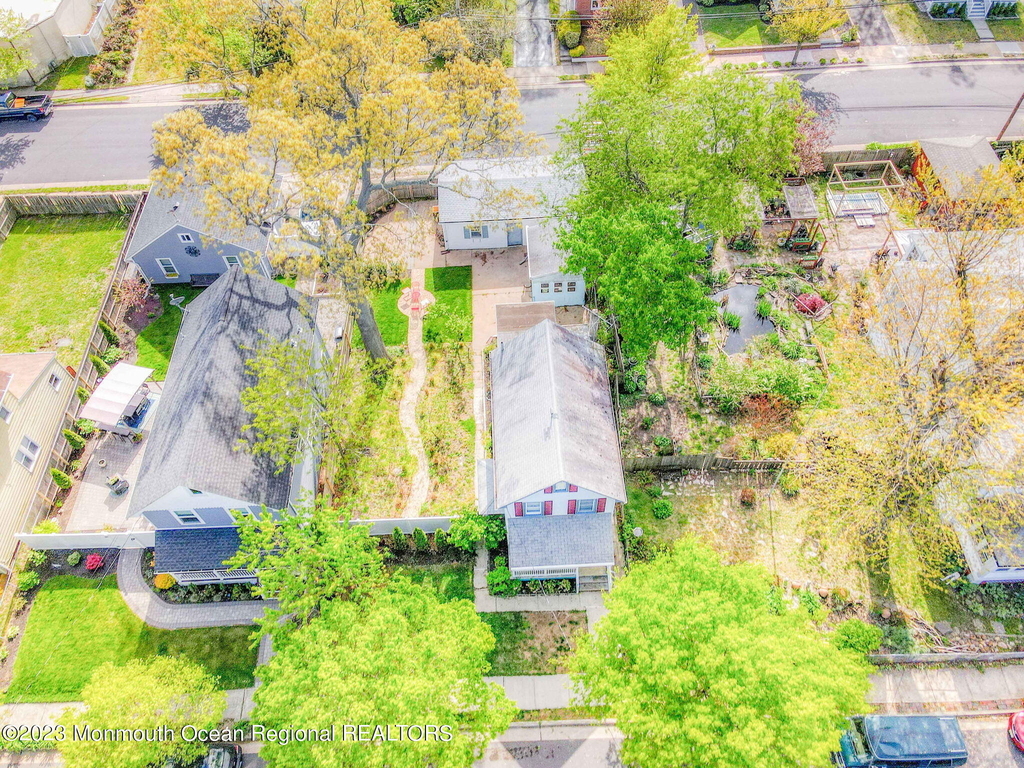 819 Dunlewy Street - Photo 31