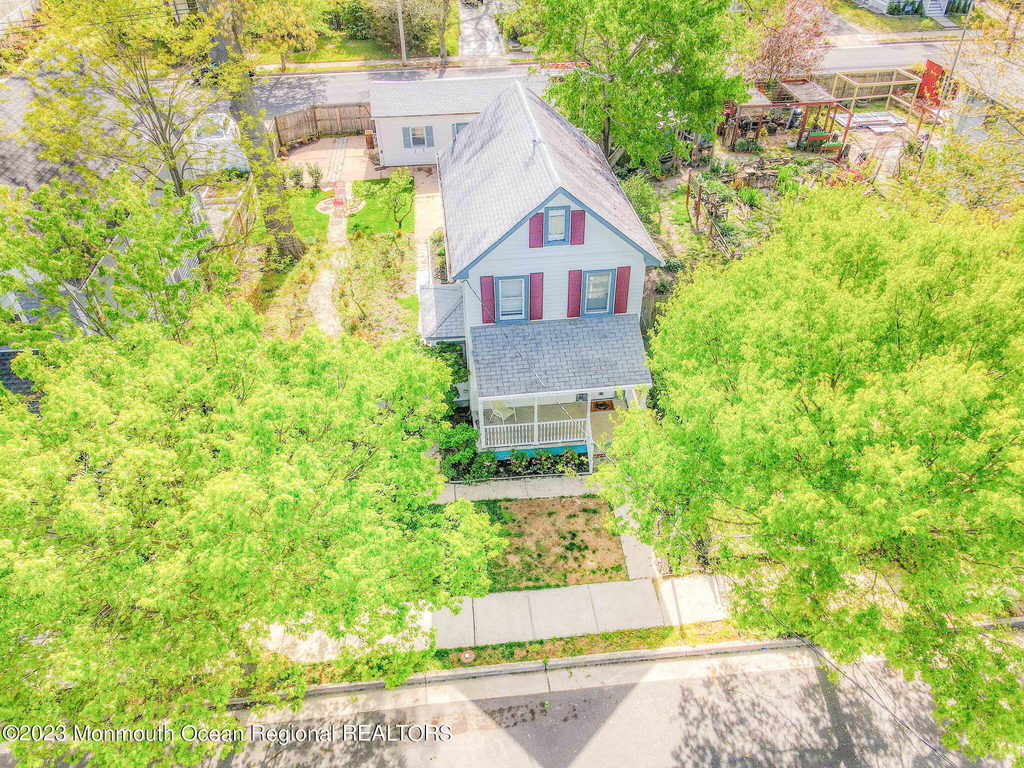 819 Dunlewy Street - Photo 29