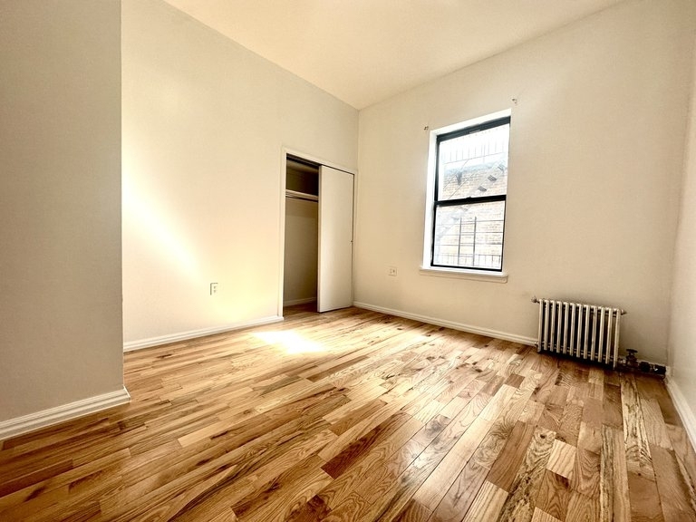 600 W 164th St - Photo 4