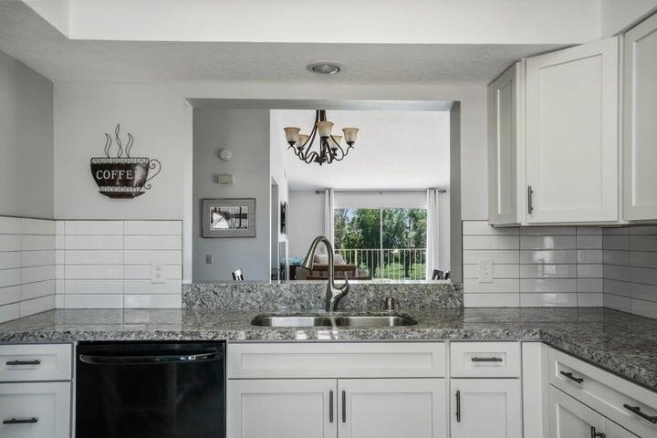 272 Desert Falls Drive E - Photo 8