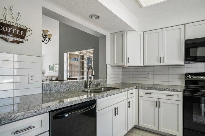 272 Desert Falls Drive E - Photo 9