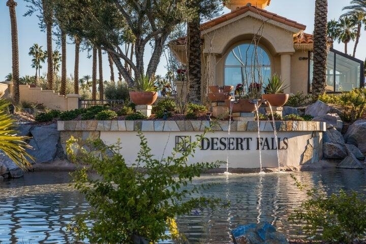 272 Desert Falls Drive E - Photo 18
