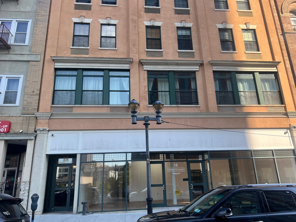 Warburton Avenue - Photo 12