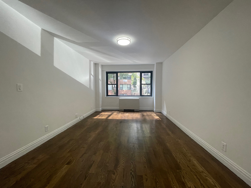 East 56th Street - Photo 0