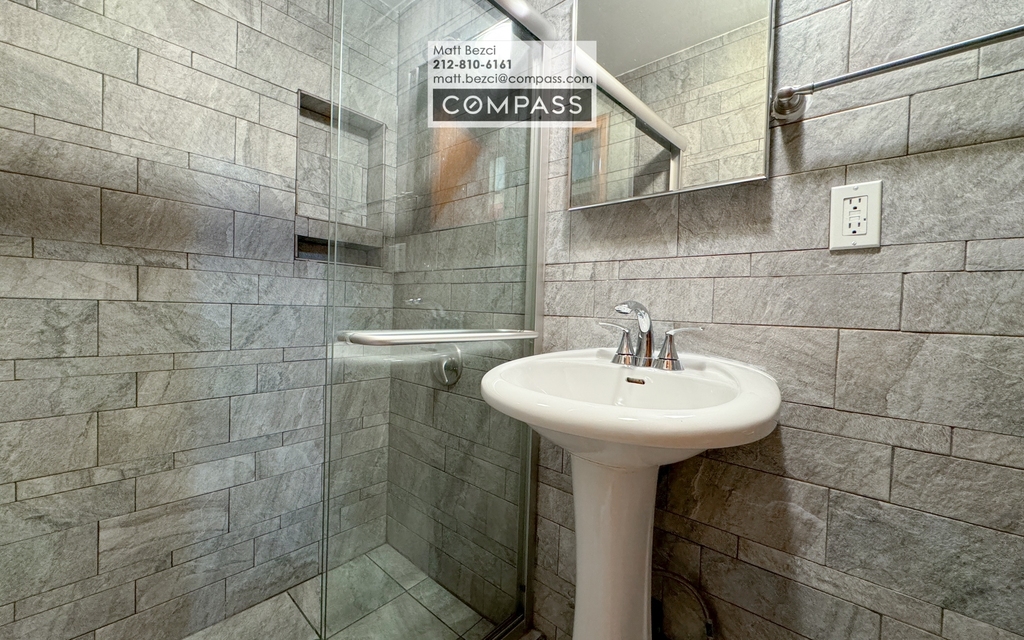 124 Macdougal Street - Photo 6