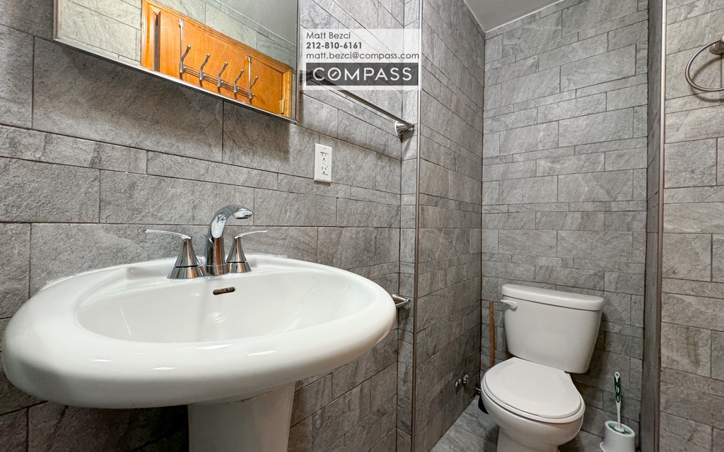 124 Macdougal Street - Photo 7