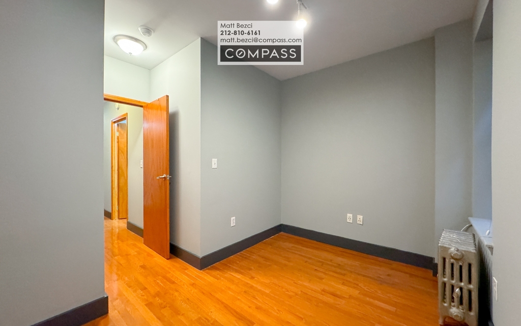 124 Macdougal Street - Photo 2