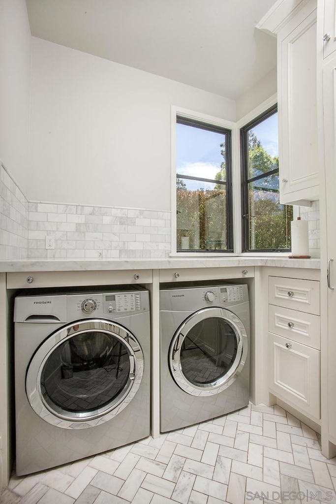 443 11th Street - Photo 28