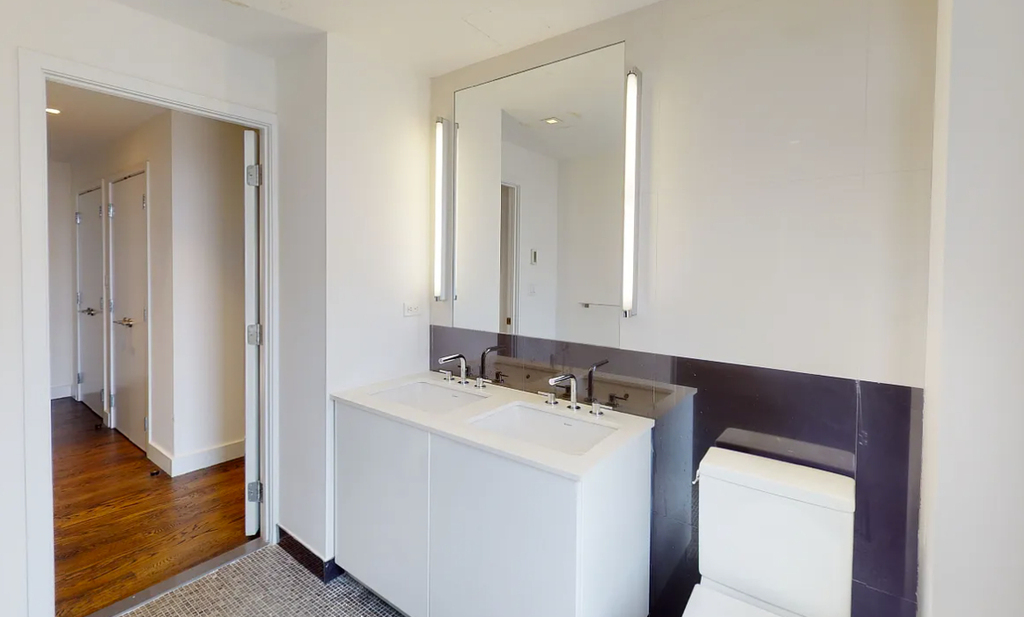 West 92 St  - Photo 4