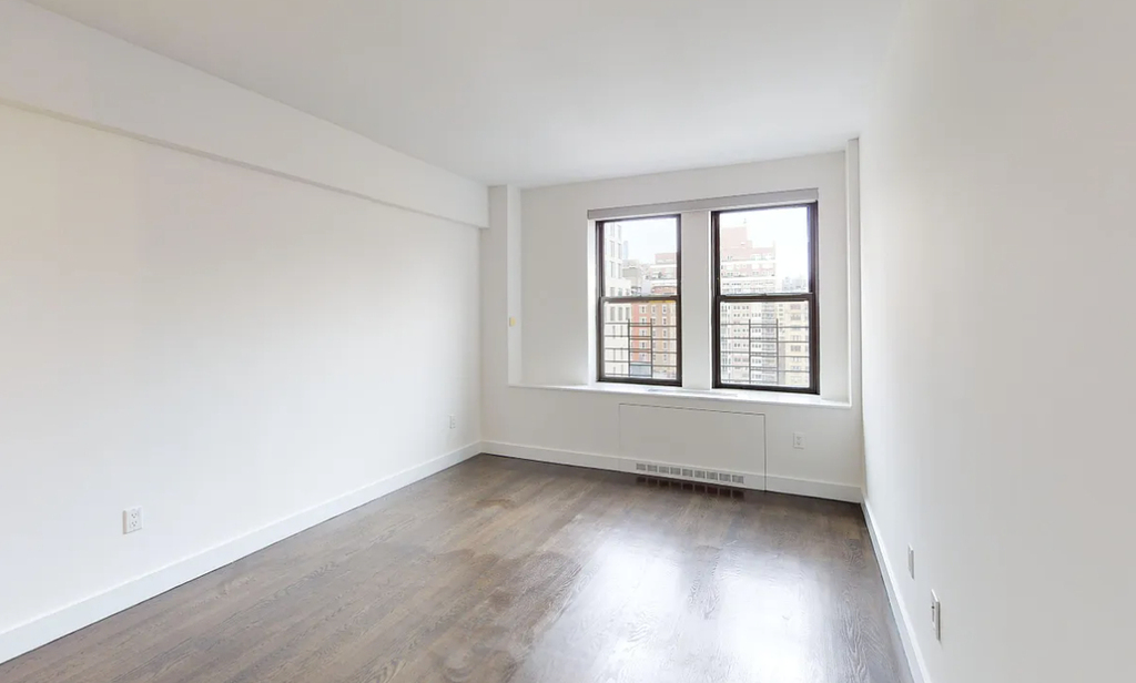 West 92 St.  - Photo 2