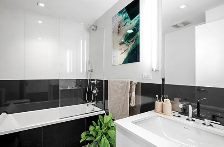 West 92 St.  - Photo 9
