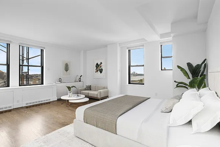West 92 St.  - Photo 6