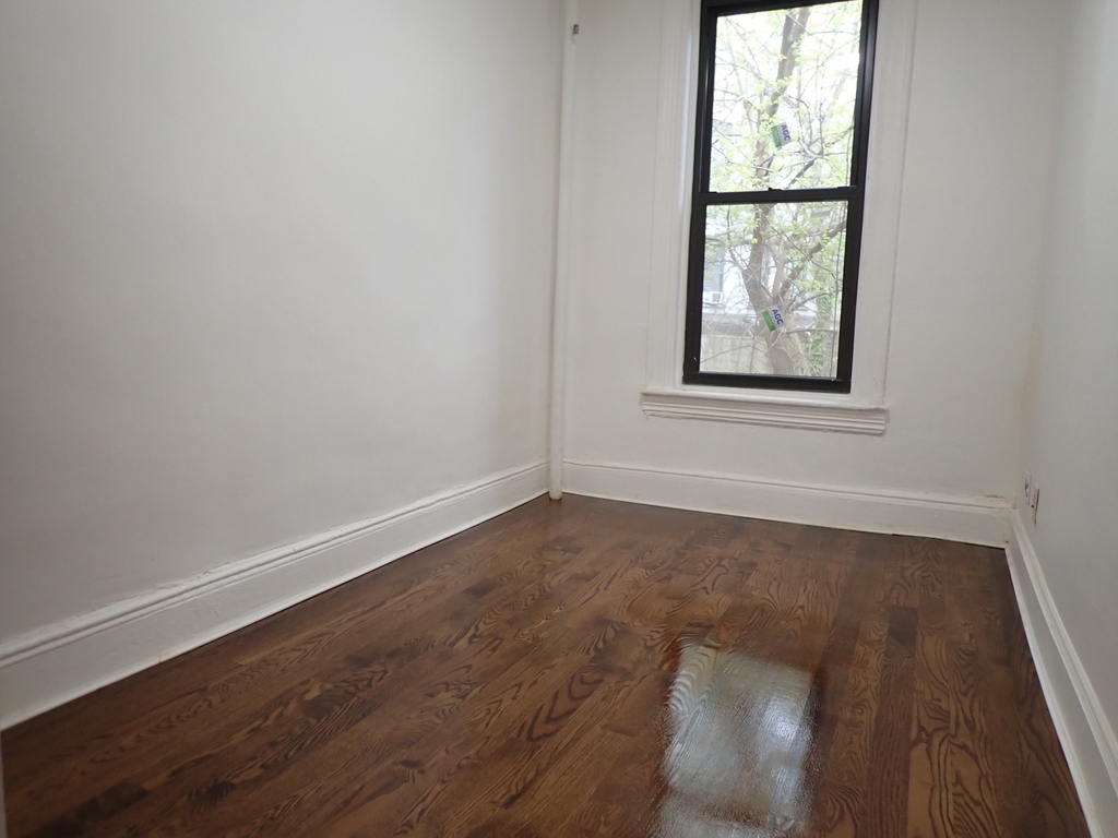 1559 Eastern Parkway - Photo 8