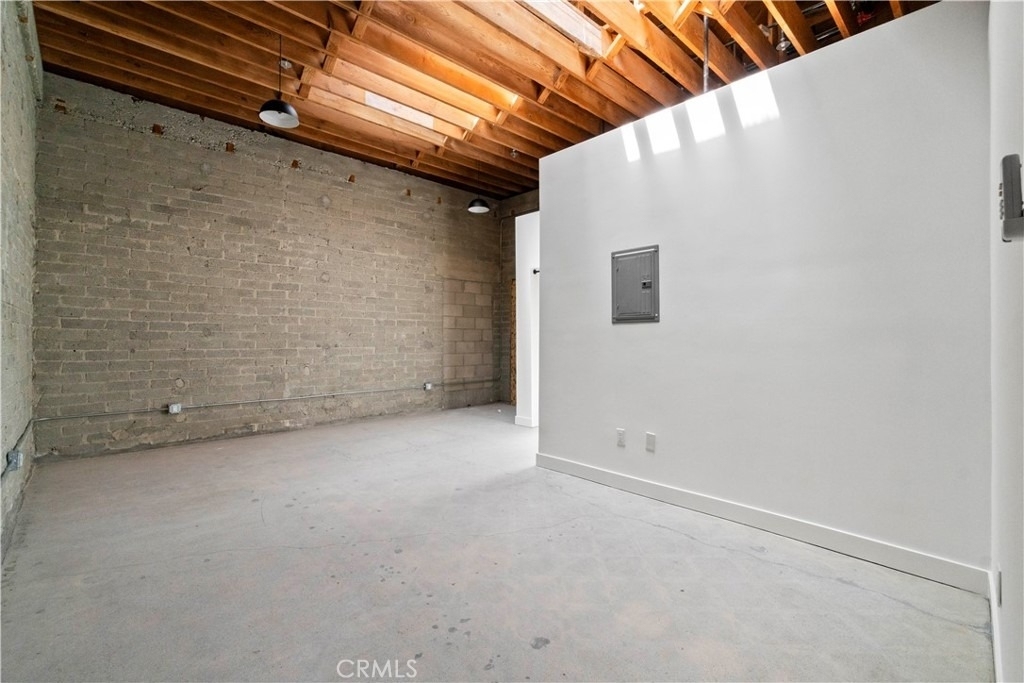 1901 S Pacific Avenue - Photo 2