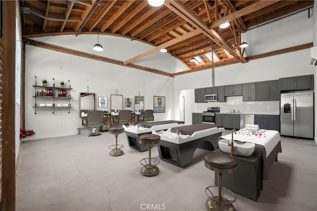 1901 S Pacific Avenue - Photo 1