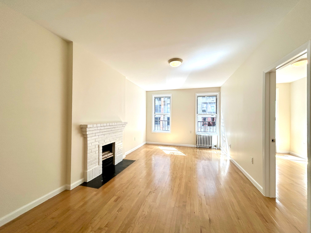 56th & 6th Ave - Photo 2