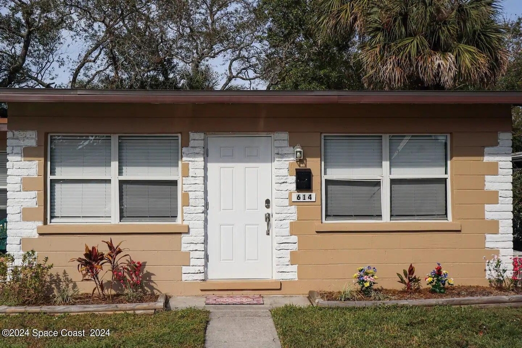 614 Shady Lane - Photo 0