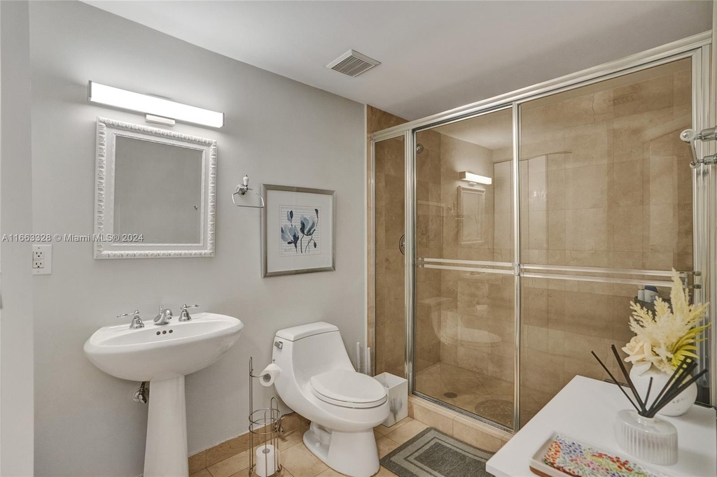 9559 Collins Ave - Photo 29