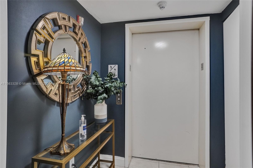 9559 Collins Ave - Photo 30