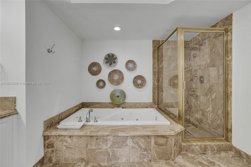 9559 Collins Ave - Photo 22