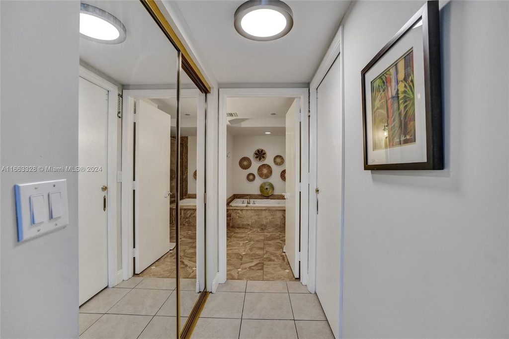 9559 Collins Ave - Photo 17