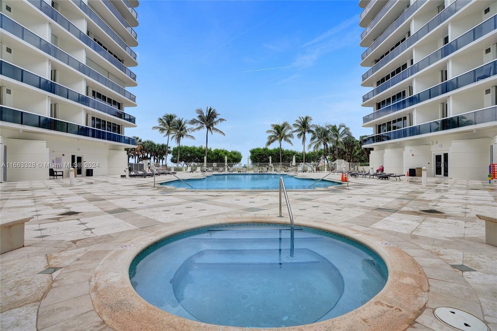 9559 Collins Ave - Photo 33