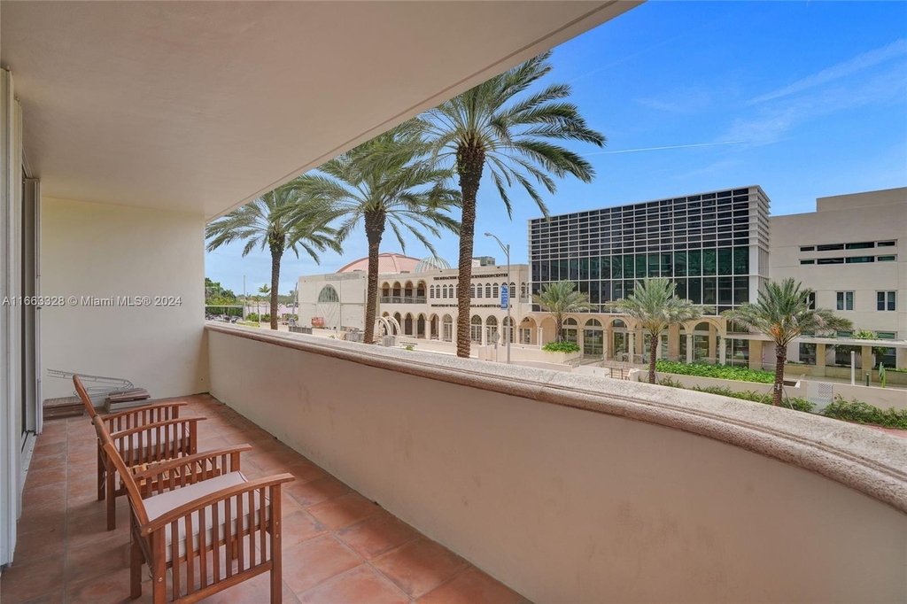 9559 Collins Ave - Photo 26
