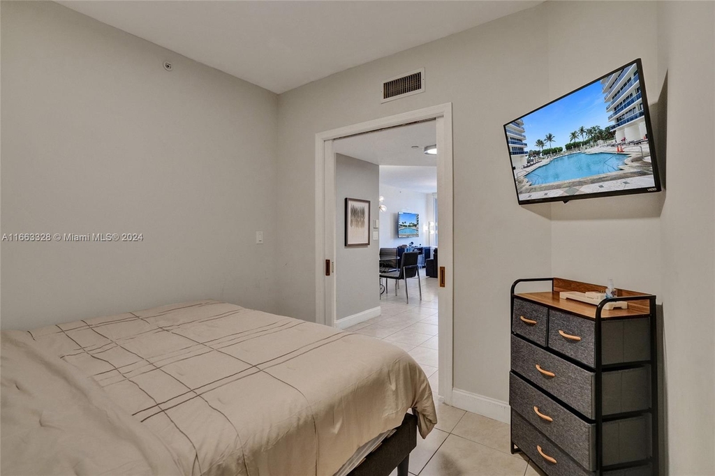 9559 Collins Ave - Photo 25