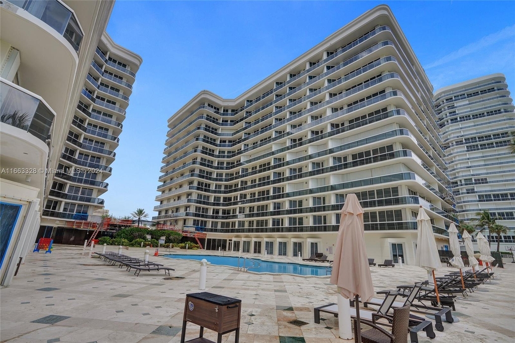 9559 Collins Ave - Photo 37