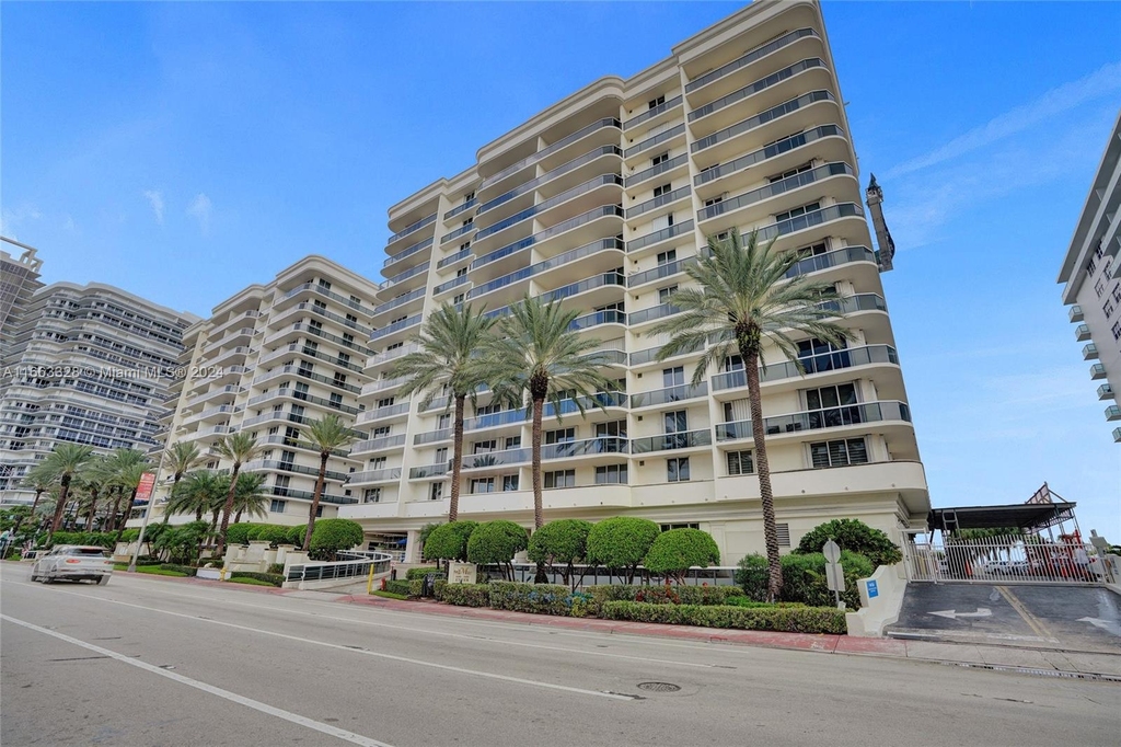 9559 Collins Ave - Photo 38