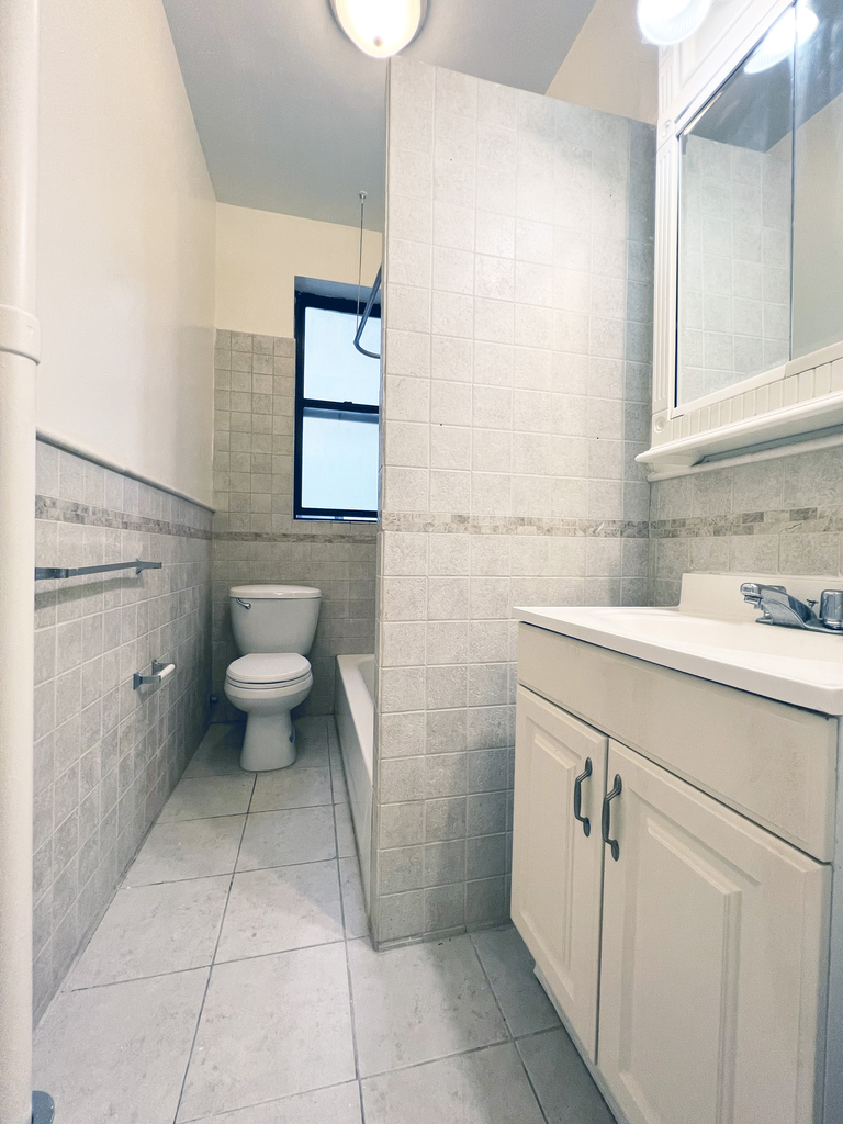 408 W 130th St - Photo 4