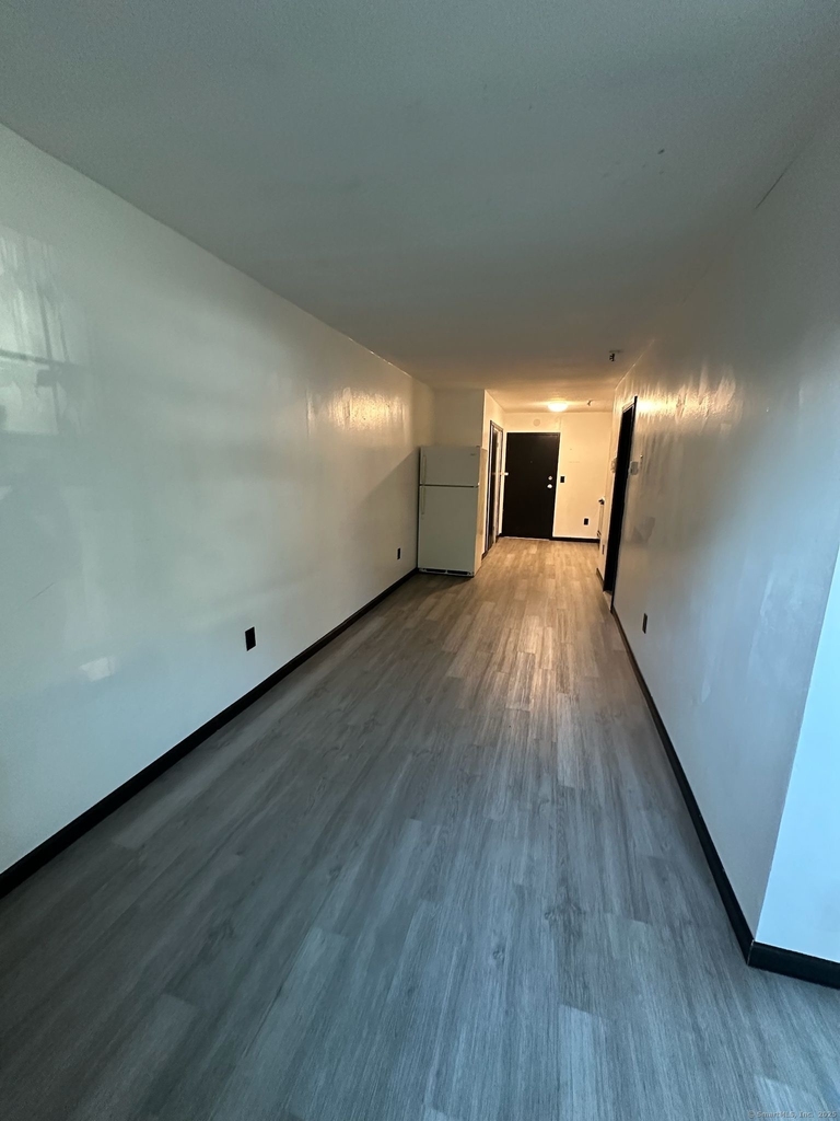 1660 Main Street - Photo 2