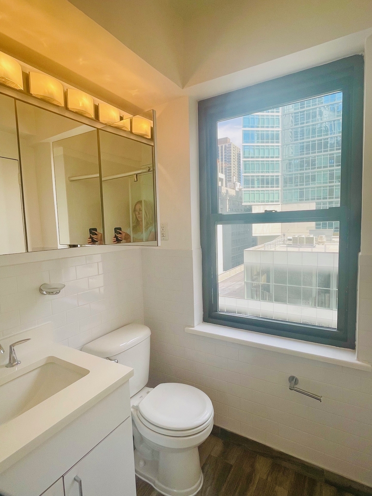  East 57th Street - Photo 12