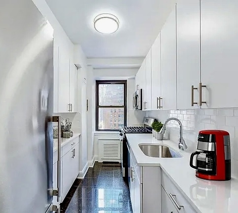  East 57th Street - Photo 3