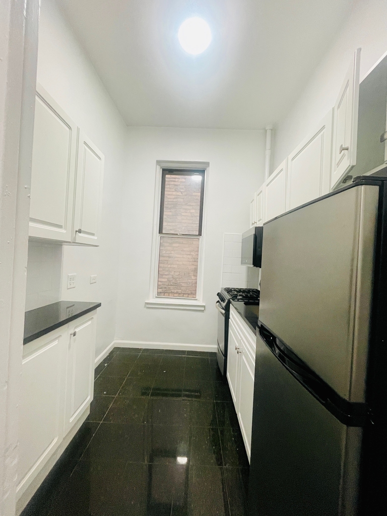 106 E 81st St. at Park Avenue - Photo 7