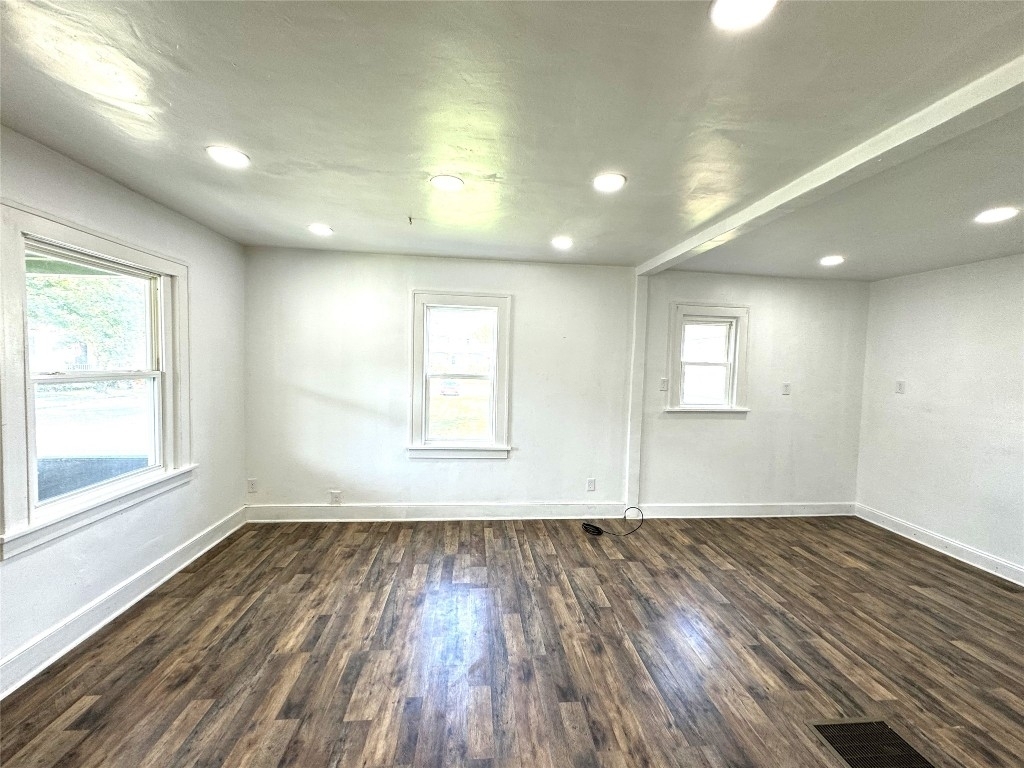 222 Roosevelt Avenue N - Photo 5