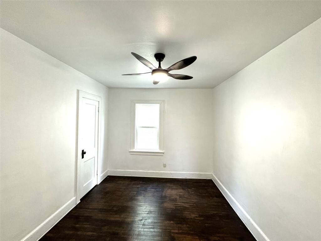 222 Roosevelt Avenue N - Photo 8