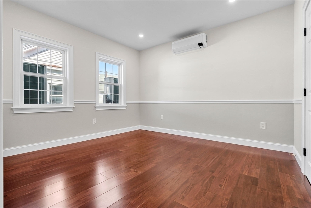 40 Church - Photo 22
