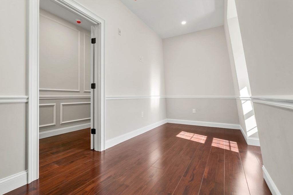 40 Church - Photo 28