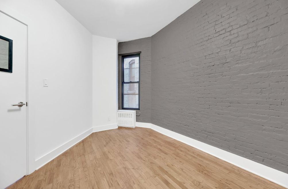 East 95th Street - Photo 4
